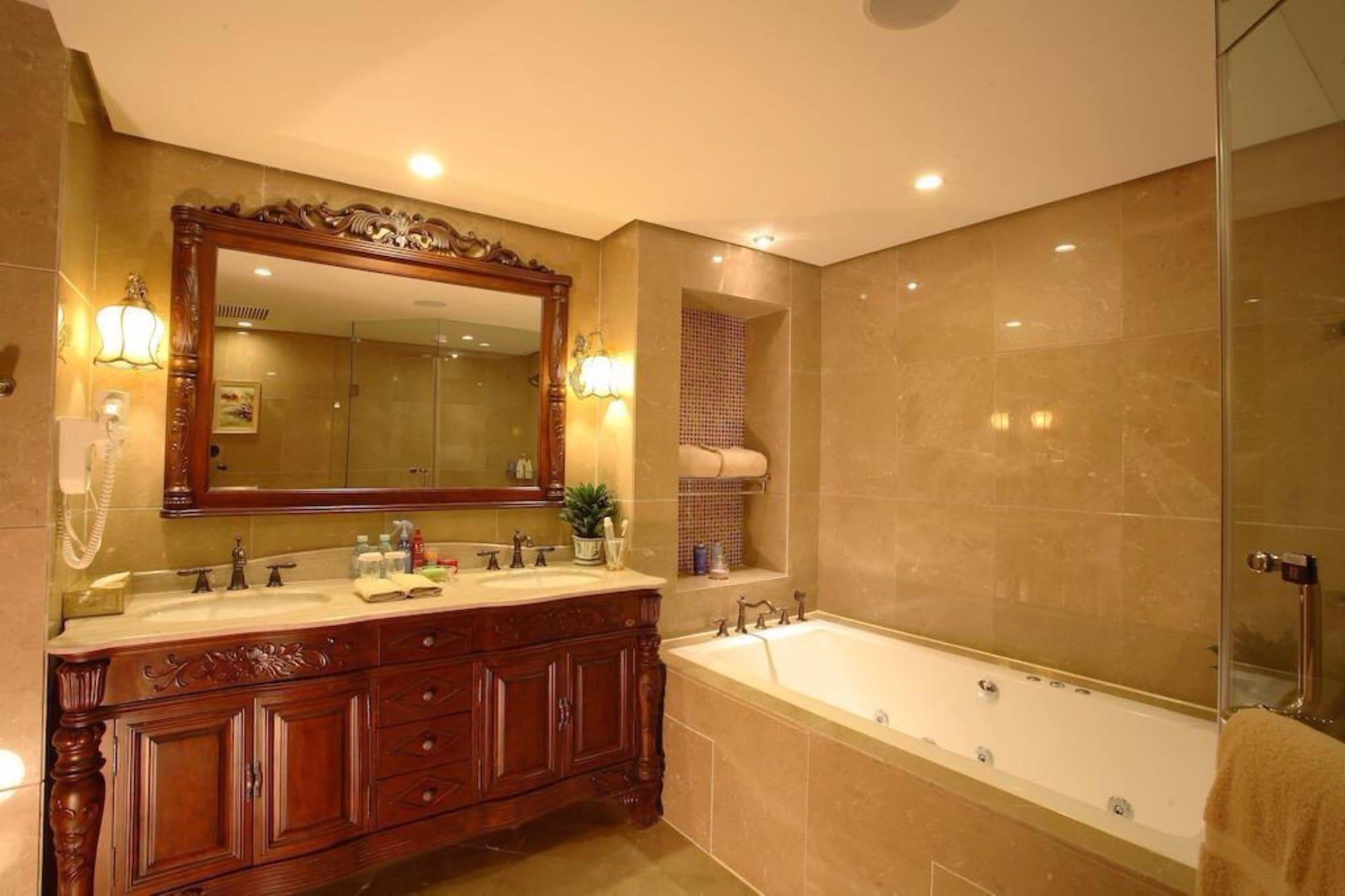 Hotel Oriental Garden 4*