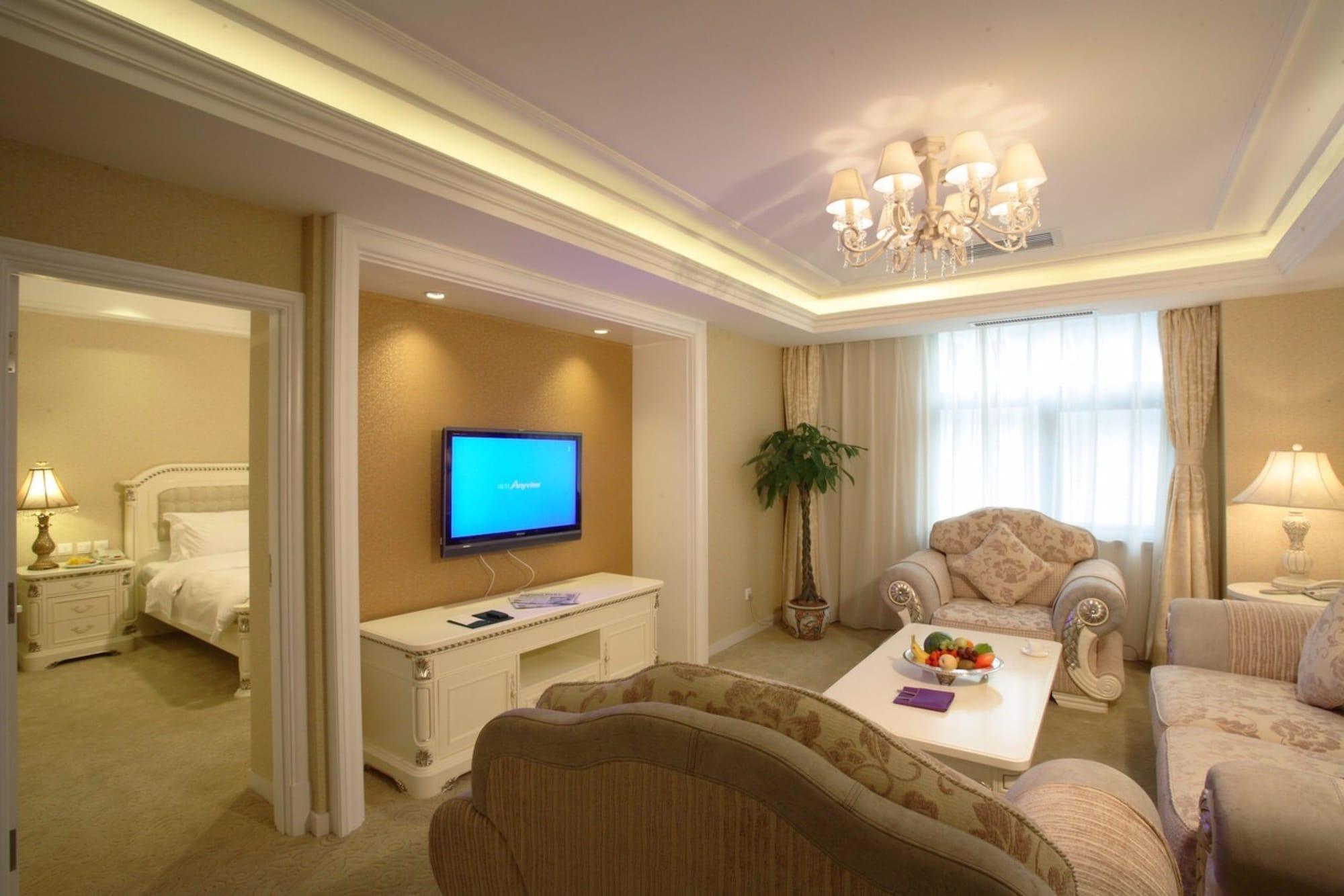 Oriental Garden Hotel 4*