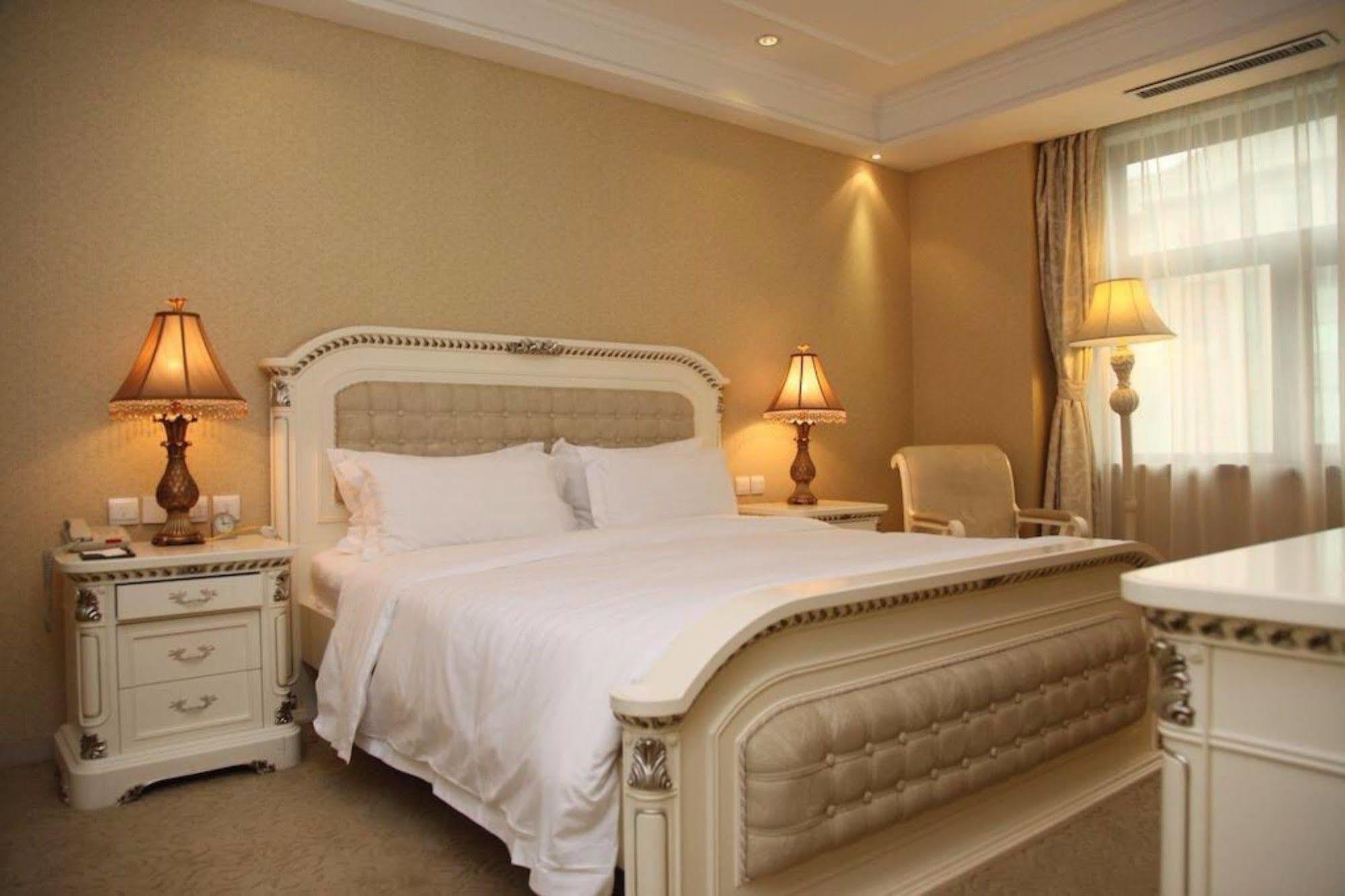 Hotel Oriental Garden 4*