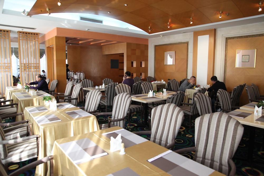 Hotel Oriental Garden 4*